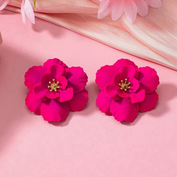 Re-stock Hot Pink Flower Studs Earrings - Picture 4 of 6